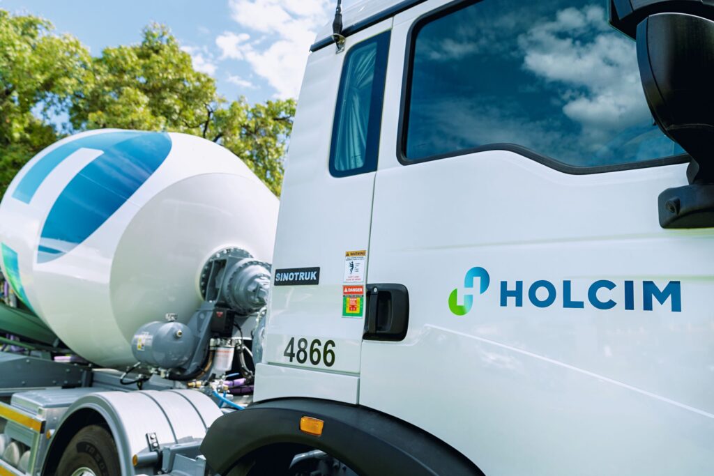 Holcim_readymixed concrete truck Holcim MN